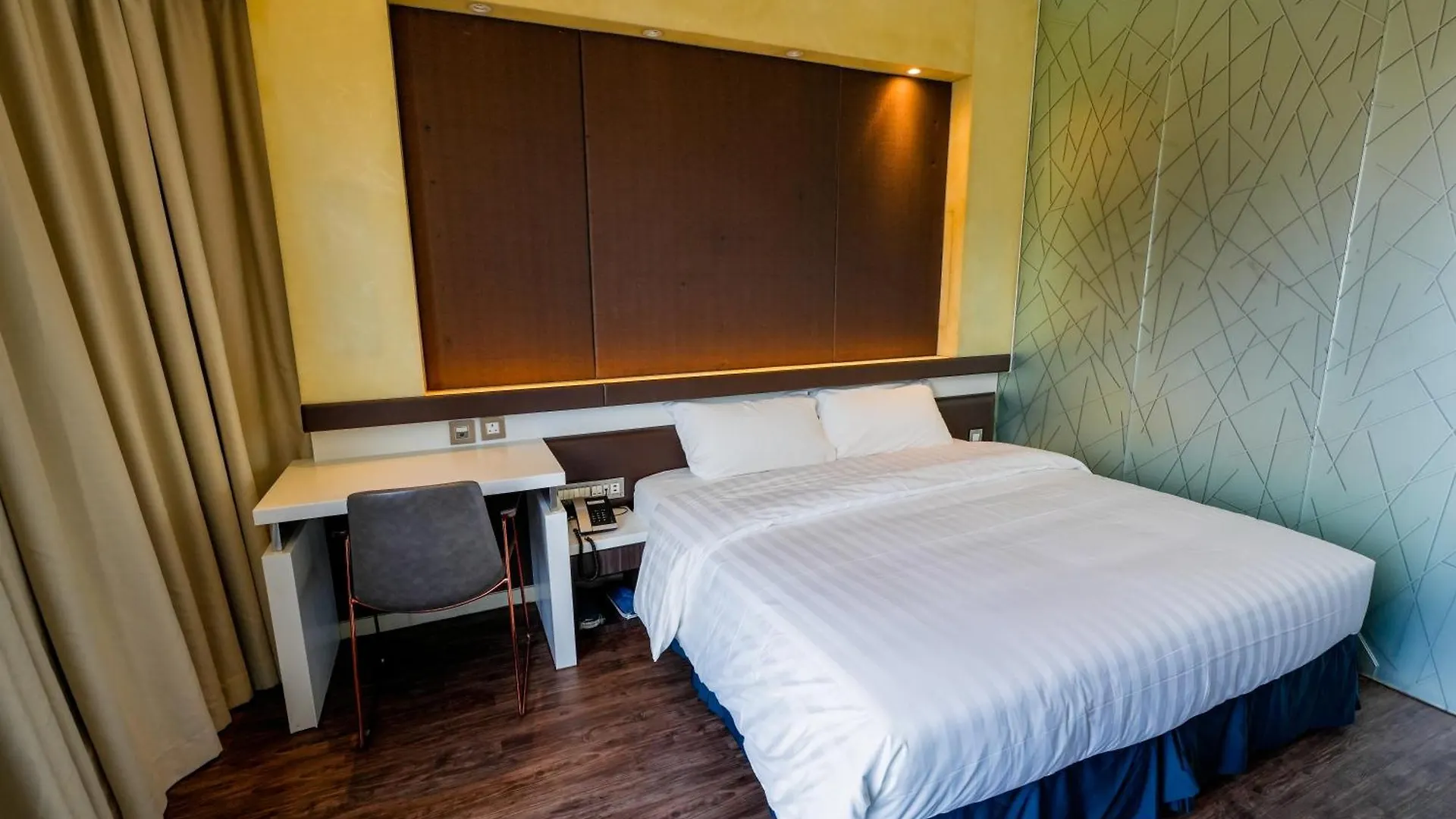 Epoch Hotel Hong Kong 0*,  China